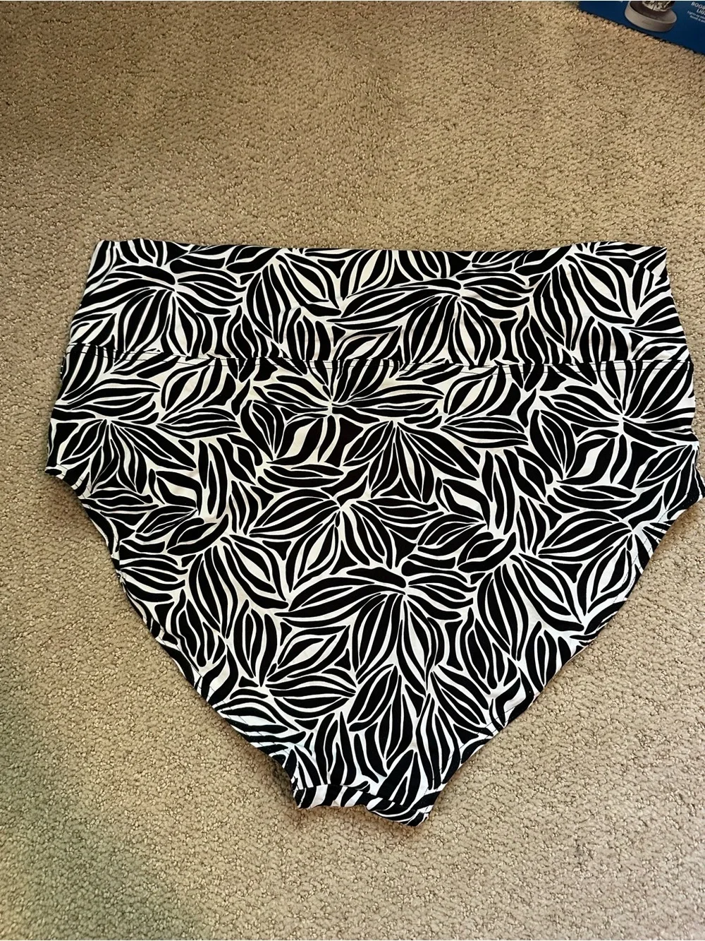 Land’s End high waist bikini bottoms white black 18 - Picture 4 of 4